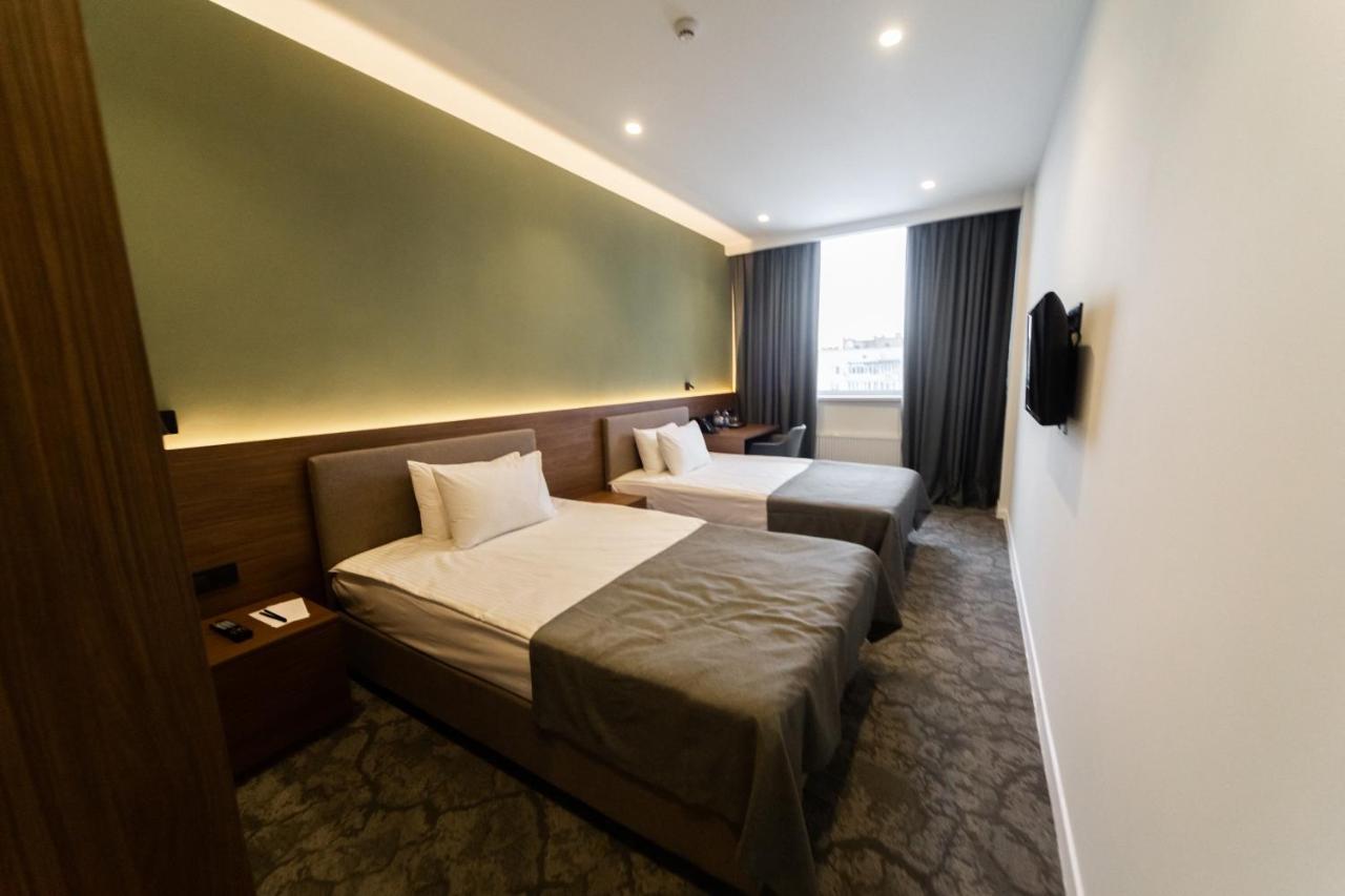 Small Hotel Vinnytsia Exterior photo