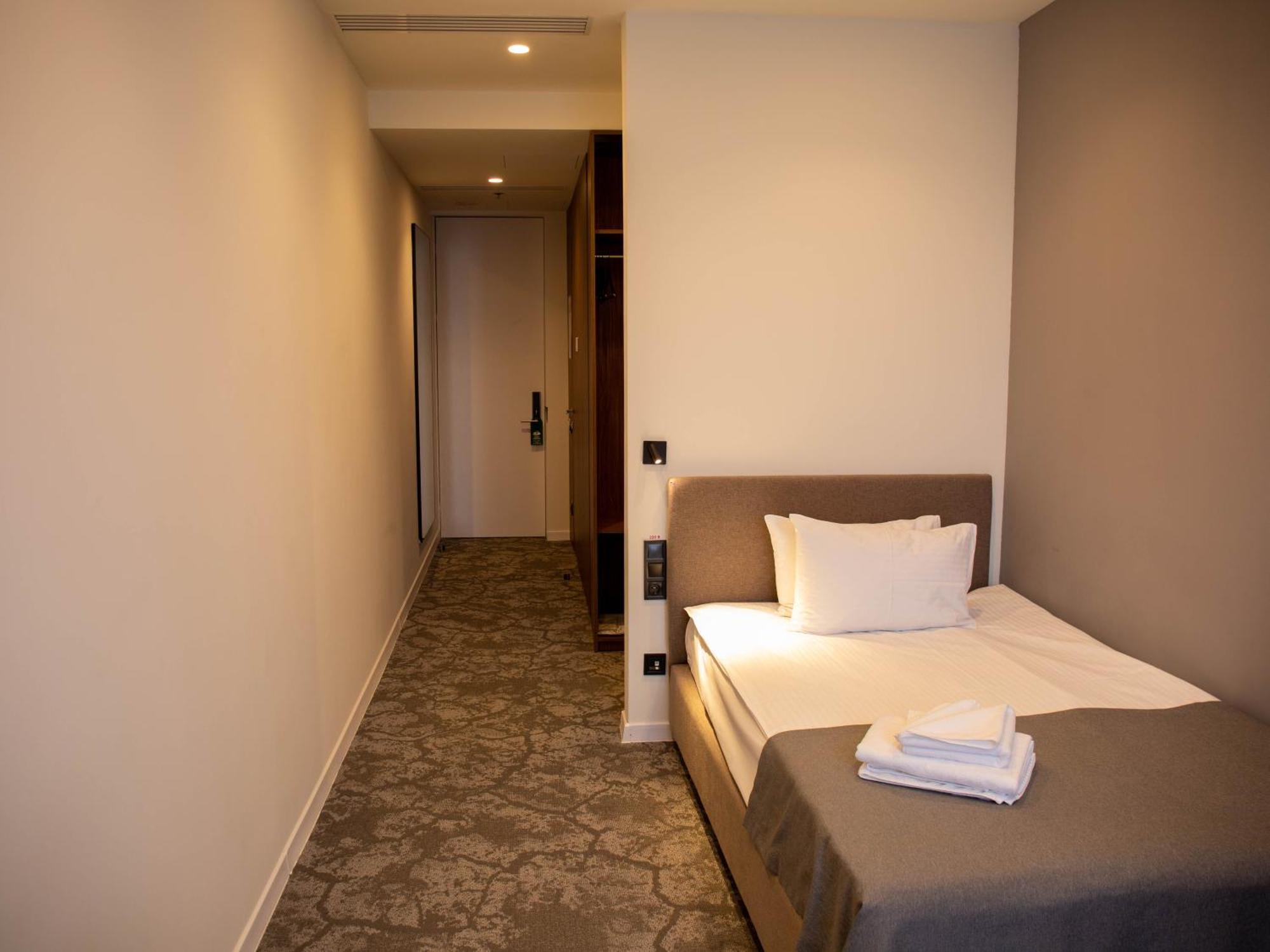 Small Hotel Vinnytsia Exterior photo