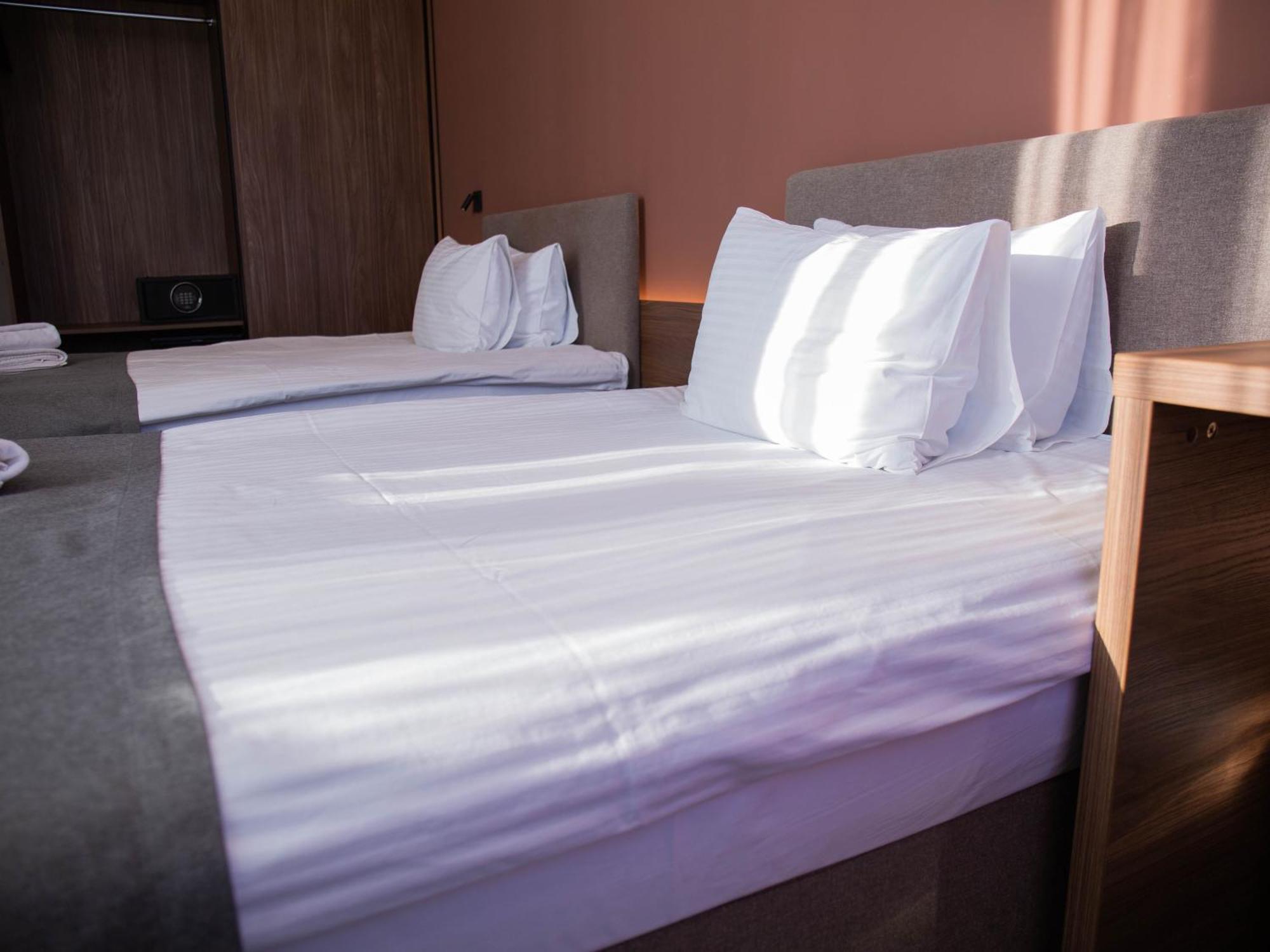 Small Hotel Vinnytsia Exterior photo
